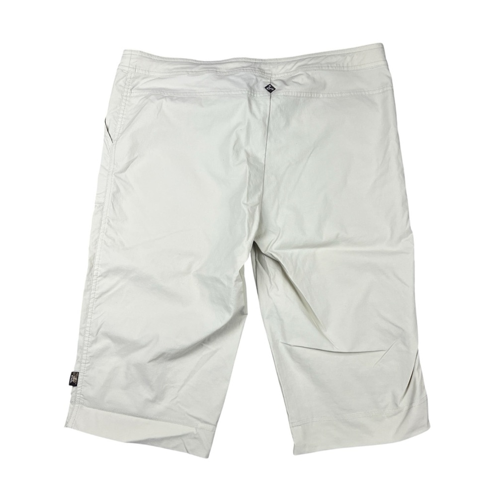 PrAna Shorts Women’s Medium Bermuda Outdoor Hiking Beige Khaki Pull Up Stretch - Picture 3 of 11